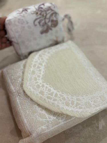 طقم شرشف صلاة ( ساتان) وسجادة