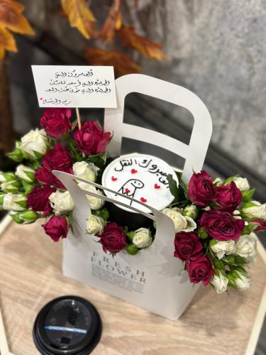 كوب كيك مع إمكانية تغيير العبارة والرسمة منسق ب مي...