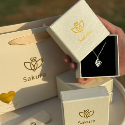 قلادة فضية Hearts