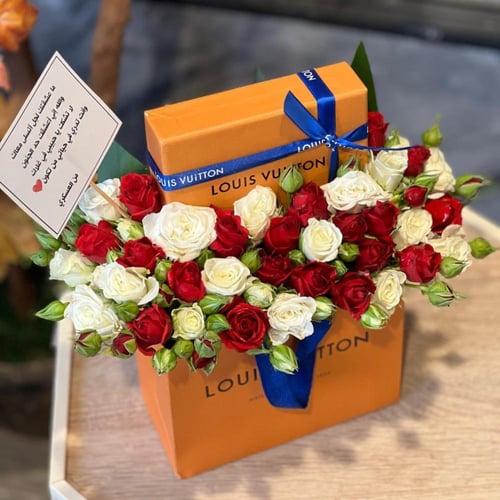 سلسال نسائي لون فضي