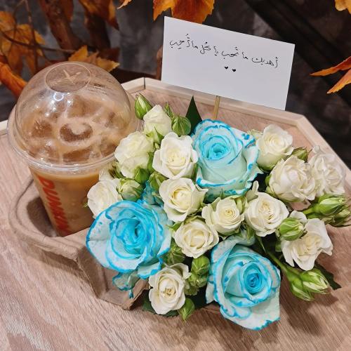 كوب قهوة (نوع القهوة اختياري ) منسق بورد بيبي روز...