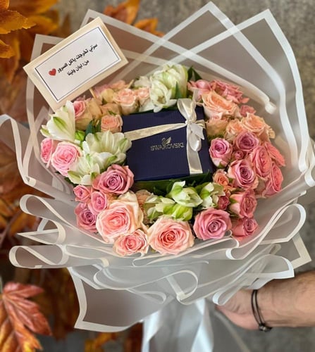 سلسال نسائي لون فضي