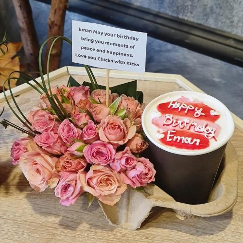 كوب كيك مع إمكانية تغيير العبارة والرسمة منسق ب مي...