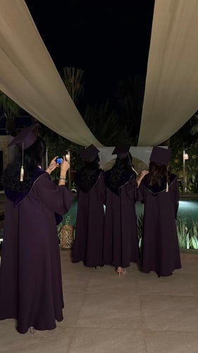 عباية تخرج لون ليلكي 2026