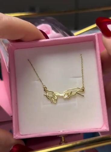 سلسال نسائي انيق للمرتبطين تصميم حسب الطلب