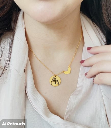 قلادة نحت صورة على وجه واحد مع قلب