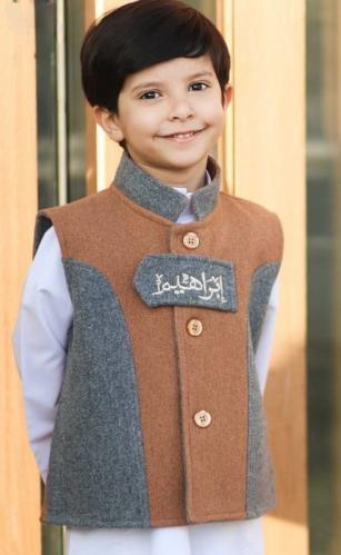 سديري شتوي جوخ بني مع رمادي