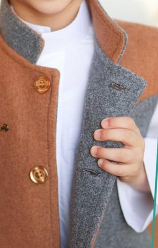 سديري شتوي جوخ بني مع رمادي