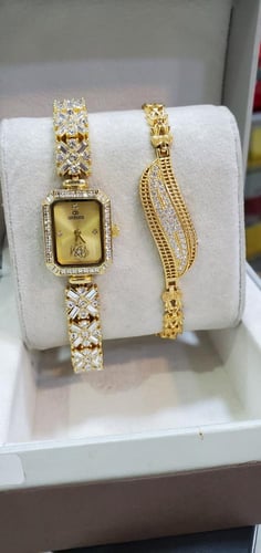 ساعه شبابي مع الاسواره الفخمه