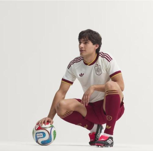 قميص منتخب إسبانيا الاحتياطي الأصلي لعام