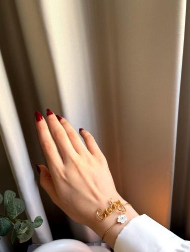 اسواره الاسم مع ورده – تصميم حسب الطلب