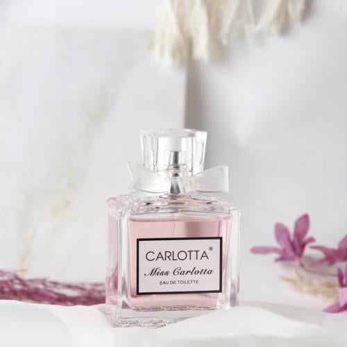 عطر مس كاروليتا