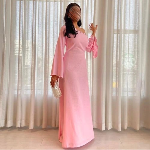 فستان ناعم بتفاصيل انيقه