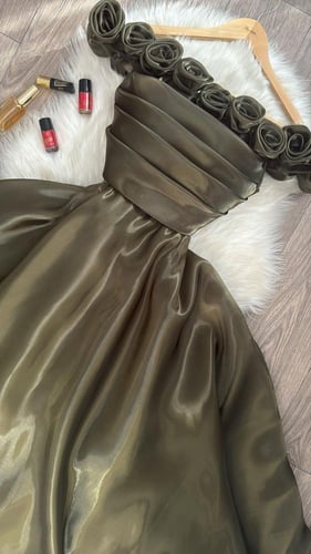 فستان للعمر المحير