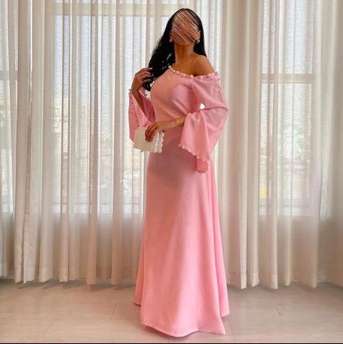 فستان ناعم بتفاصيل انيقه