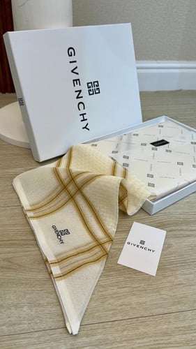 شماغ جفنشي بيج مخطط ذهبي الهبه ٢٠٢٦