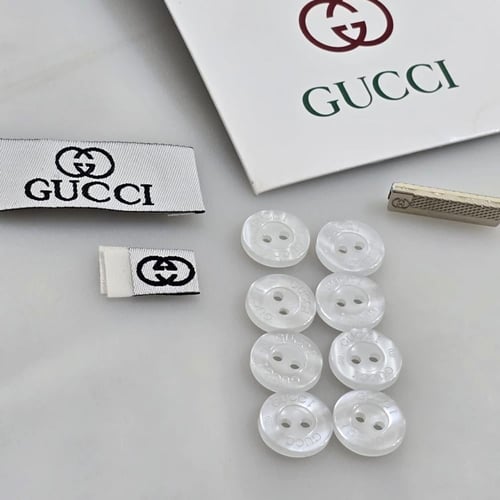 طقم قماش وشماغ قوتشي مع الملحقات