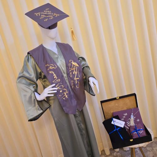عباية تخرج لون رصاصي 2025
