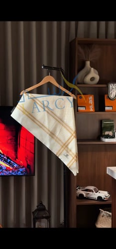 شماغ جفنشي سكري مخطط ذهبي الهبه ٢٠٢٦