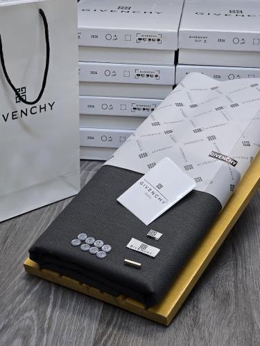 قماش شتوي الخليه المربعات - رمادي غامق