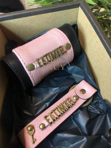 مسكة دركسيون مع ميدالية مفاتيح بالاسم