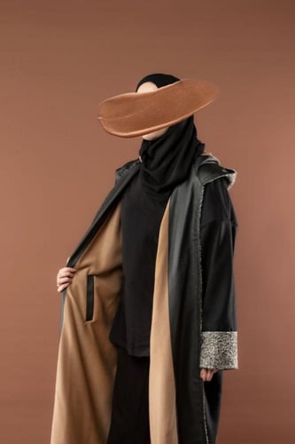 فروة شتوية أنيقة للنساء - بتصميم دبل فيس