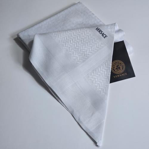 شماغ "فرزاتشي" الابيض - إصدار خاص 2026