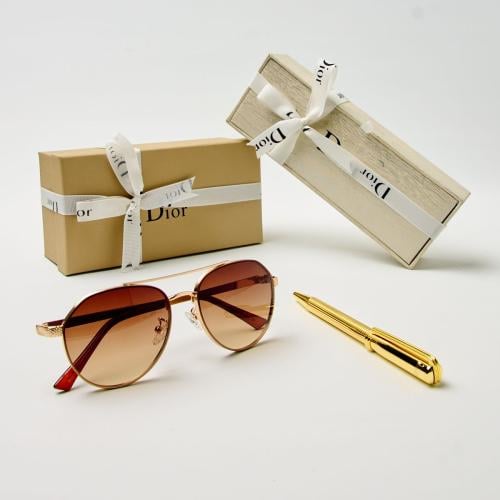 هدية تخرج مثالية نظارة وقلم ديور