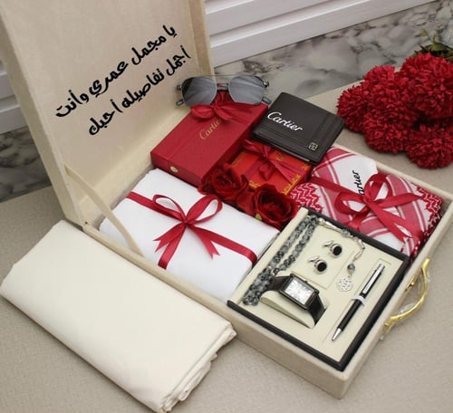طقم كارتير الفاخر: شماغ وقماش مع مجموعة إكسسوارات...
