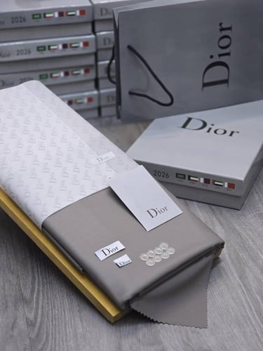 اقمشه شتويه رجاليه الوان دافئة - ساده بنقش خفيف