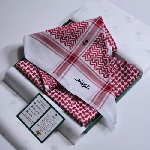 شماغ ملكي خاص 2026 - أحمر فاتح