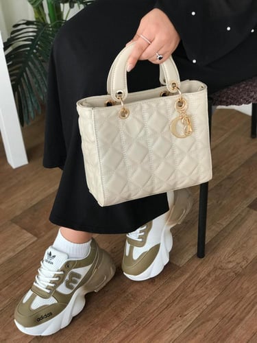 حقيبة نسائية ماركة ديور مع الحذاء بوكس نسائي هدية...