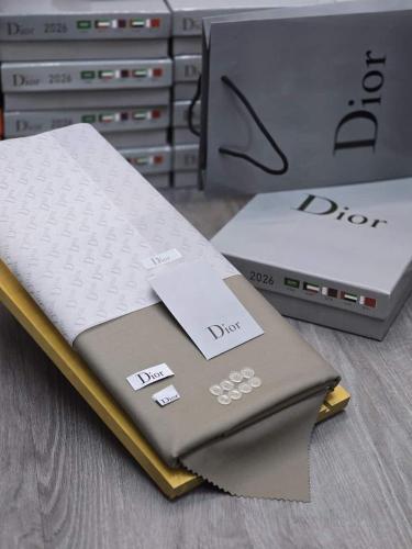 اقمشه شتويه رجاليه الوان دافئة - ساده بنقش خفيف