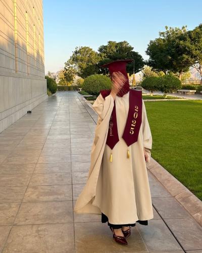 عبايات تخرج بتصاميم مميزة