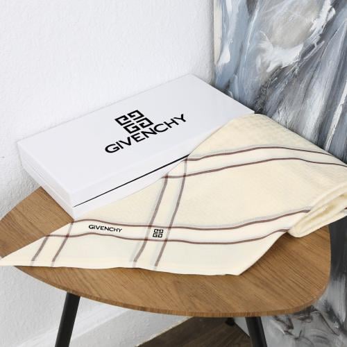 شماغ جفنشي لون بيج مخطط الاصدار الجديد