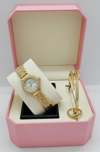 طقم نسائي هدية 2025