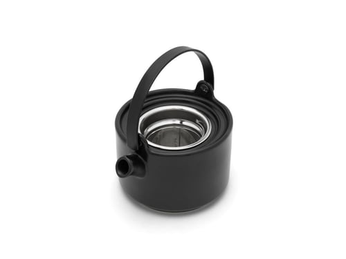 ثيو أبريق شاي مع فنجانه خزف أسود مع غطاء من الخيزر...