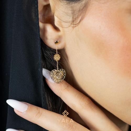 طقم ذهب قلب مزين بالفصوص اللامعة