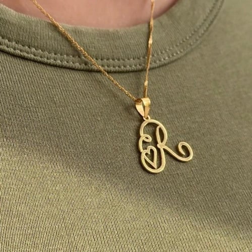 عقد حرف مع قلب