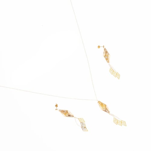 طقم ذهب صافي بتصميم مرية ناعمه