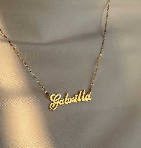 عقد أسمك من ذهب - انجليزي