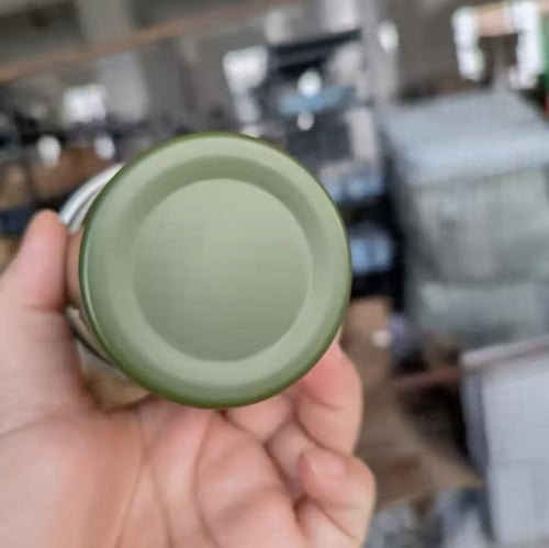 كوب مشروبات باردة بتصميم سيفين و نخلة