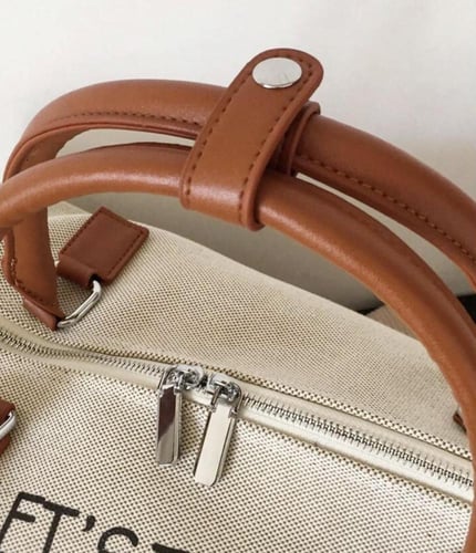 شنطة بطبعات ديزني للنادي و الرحلات السريعة و للاطف...