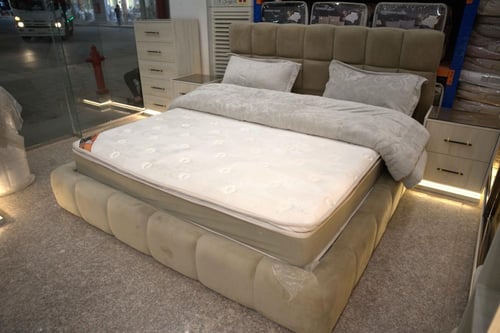 سرير الهِبَة نفرين 200×200 سم – أناقة وراحة تدوم