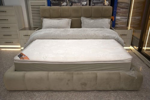 سرير الهِبَة نفرين 200×200 سم – أناقة وراحة تدوم