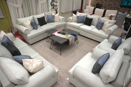 طقم كنب أمريكي أنيق مكون من ثلاث كنبات كبيرة مقاس...