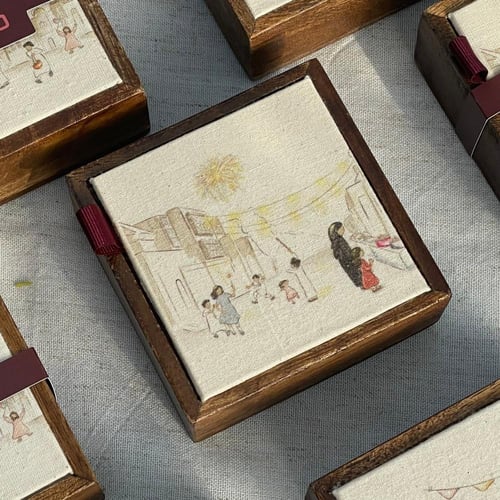 علبة العيد الخشبية