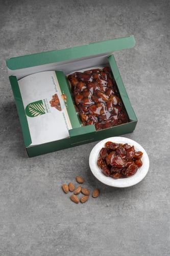 تمر محشي لوز