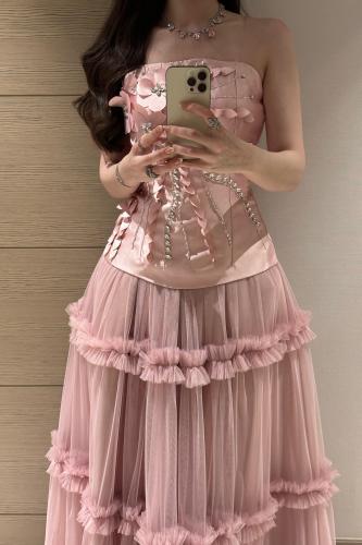 فستان سهره ميكادو المزين بالورود ليزر مزين بالتطري...