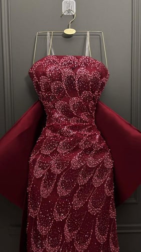 فستان سهره المزين بالكلفه المطرزه وميكادو